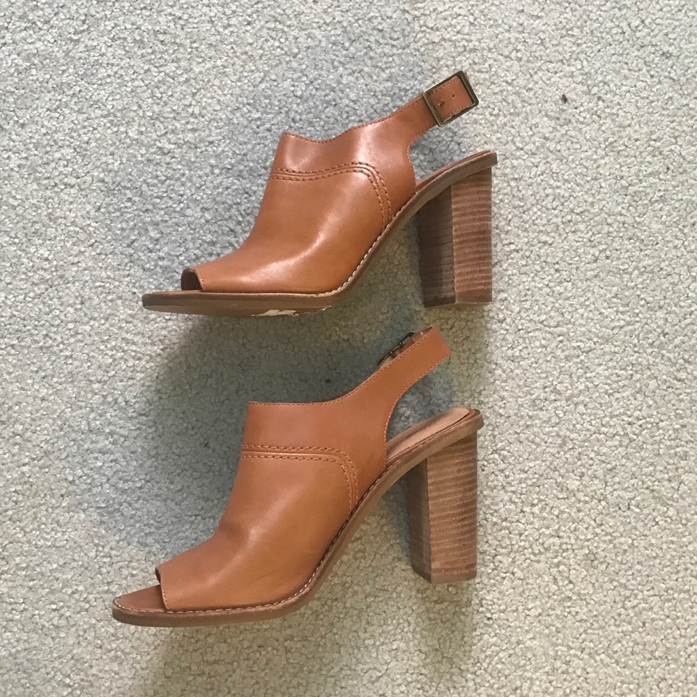 Madewell The Cary Sandal in leather